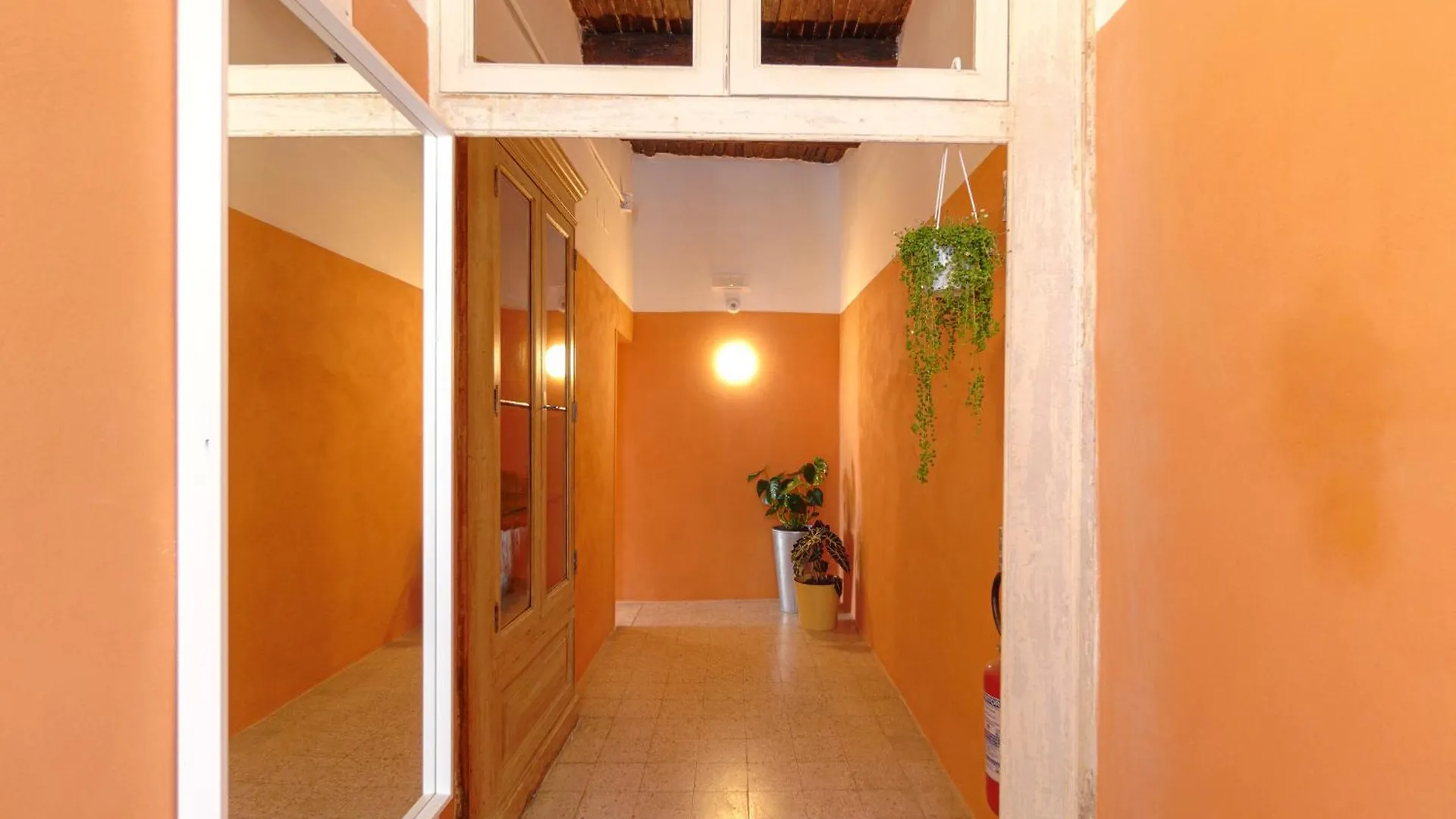 Oda B&B Naples 0*,  Italy